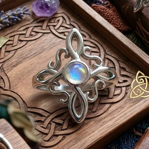 Celtic witch knot moonstone - celtic,